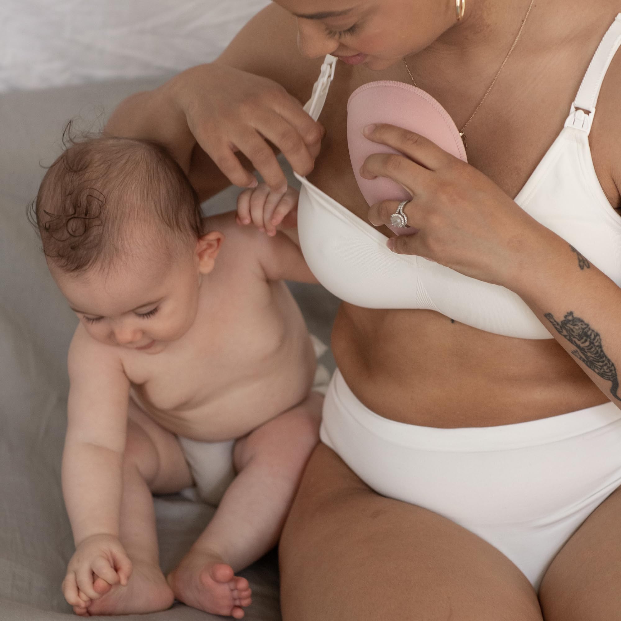 BRAVADO! DESIGNS Reusable Nursing Pads, 2 Pack Leak Resistant Absorbent Washable Breast Pads for Breastfeeding